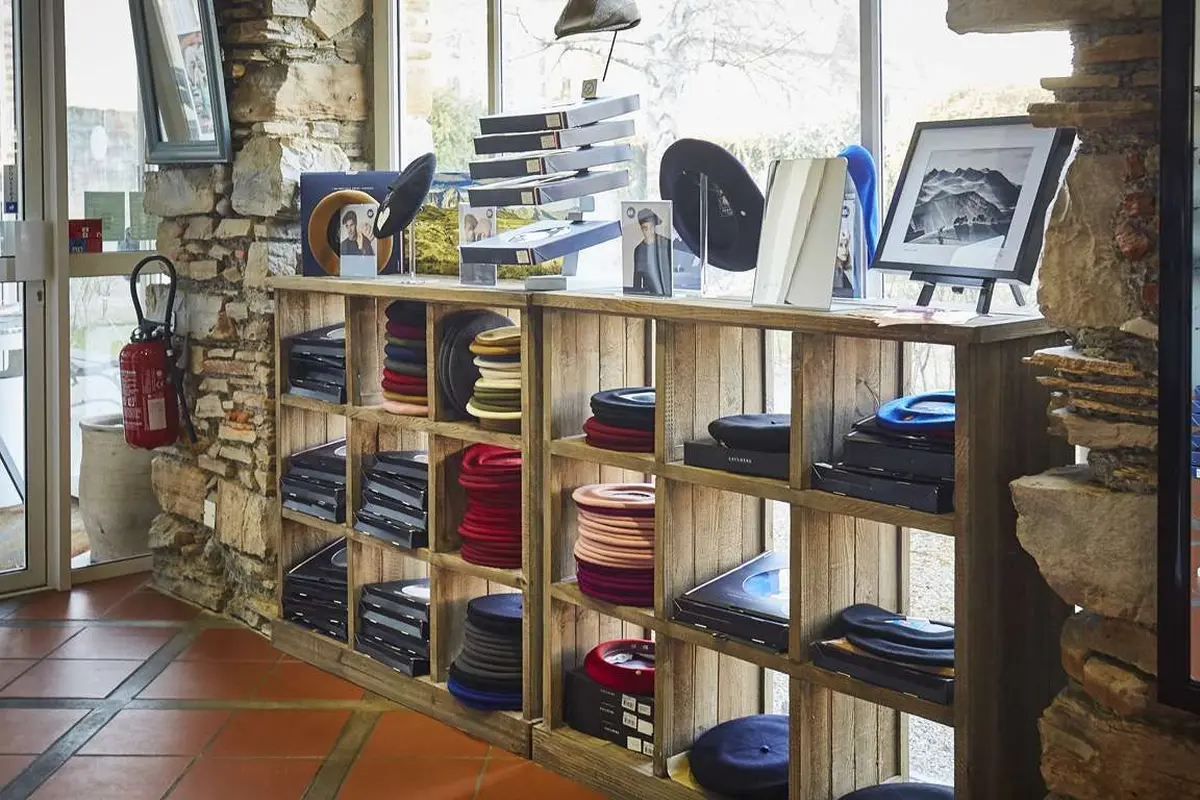 Le béret basque, entre tradition et symbole national