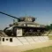 Le char Sherman qui accueille le visiteur au Mémorial Musée DR