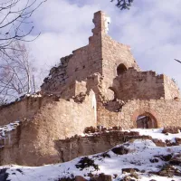 Le château du Kagenfels sous la neige, restauré par les soins de l'association &copy; Association pour la Conservation du Patrimoine Obernois