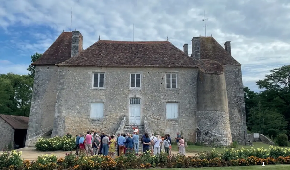 Le château du Ry-Chazerat, de l'extérieur à l'intérieur