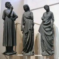 Le Diable tentateur et les vierges folles, parmi les sculptures les plus célèbres de la Cathédrale de Strasbourg DR