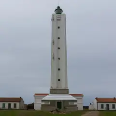 Le Grand Phare de l’île d’Yeu : un phare moderne né des ruines de la guerre