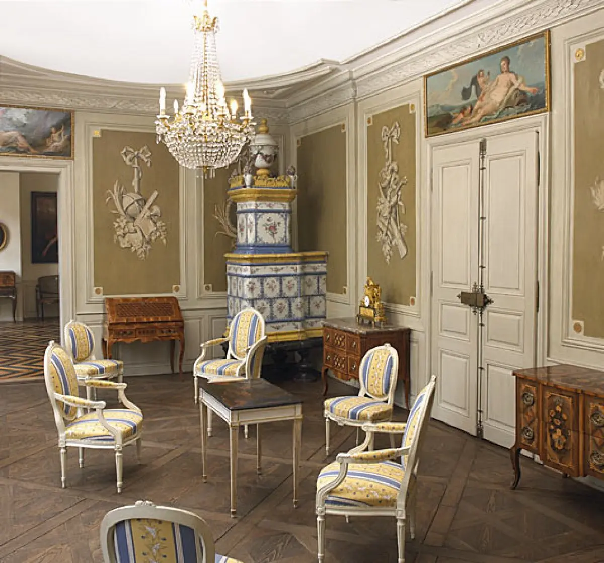 Le grand salon du Musée d'Art et d'Histoire de Montbéliard est classé aux Monuments Historiques