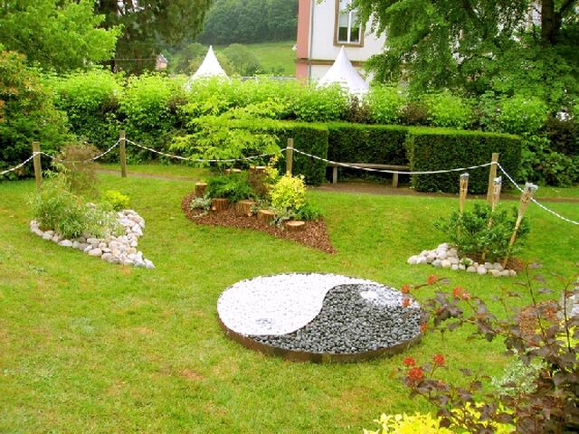 Lharmonie Feng Shui Dans Le Jardin - 