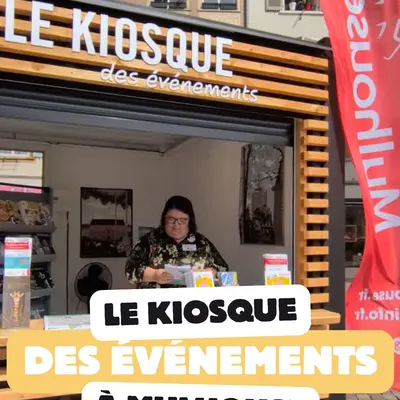 Le Kiosque des événements est installé sur la place de la Réunion