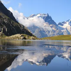 Le lac du Goléon, le reflet des Aiguilles d’Arves