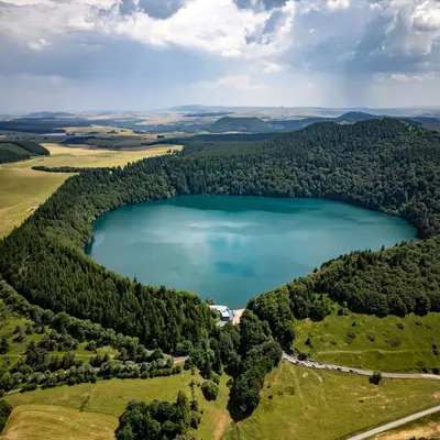 Le lac Pavin : le lac du Diable