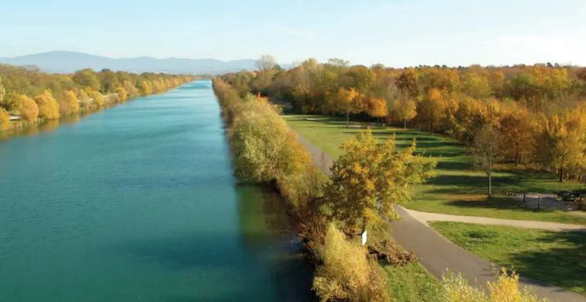 Le long du canal du Rhône au Rhin Au fil de l’eau