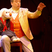 Le magicien voyageur avec Peter Din au Théâtre Le Double Fond