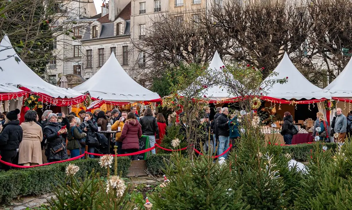 Les stands du marché de Noël de Notre-Dame à Paris, gastronomie et artisanat à l'honneur !