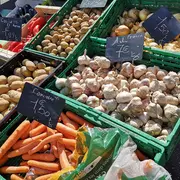 Le marché de Saint-Pois