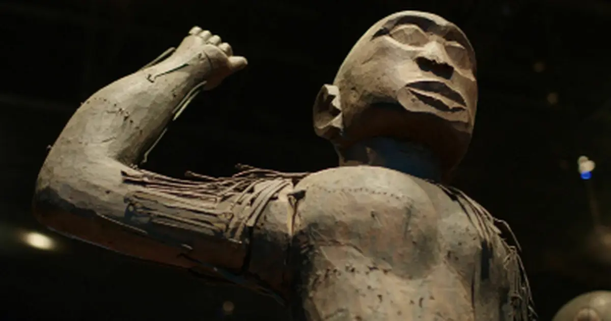 Le mois du film documentaire à la médiathèque – Restituer ? L’Afrique en quête de ses chefs-d’oeuvre