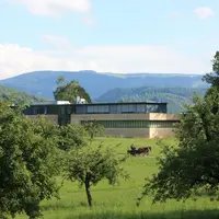 Le Musée des automates à musique est situé dans un superbe paysage jurassien, qui invite à la promenade et aux randonnées DR