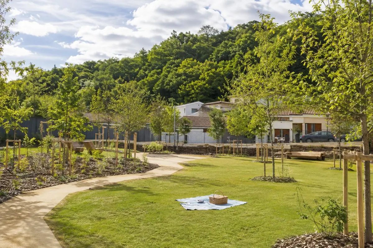 Le parc de la mairie de Cenon