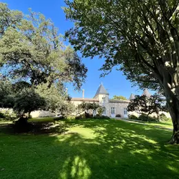 Le parc du château Lescombes