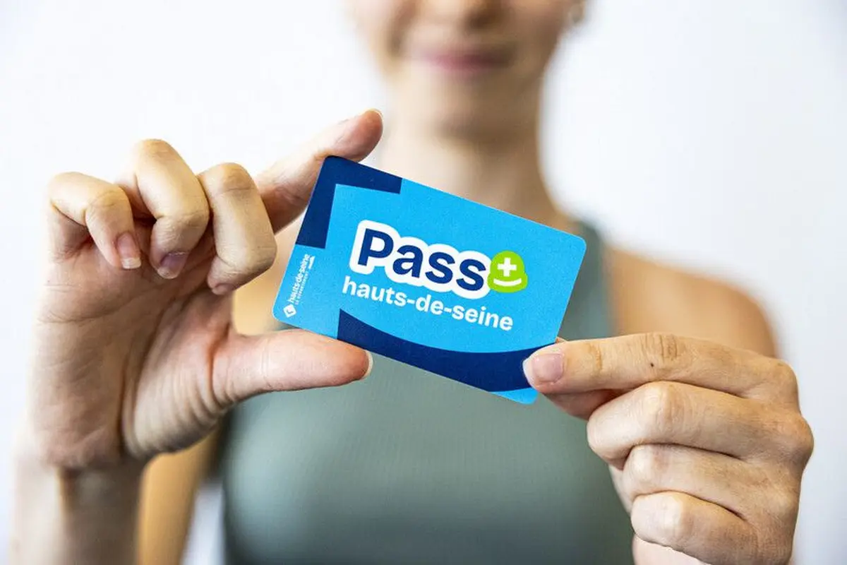 Le Pass+ des Hauts-de-Seine : la carte multiservices pour les collégiens du département