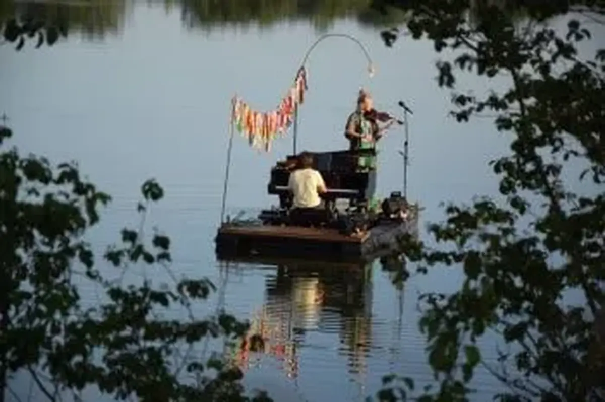 Le pianO du lac  Jangada 