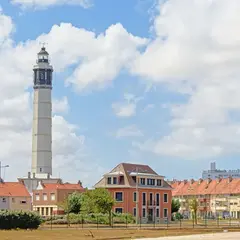 Le plus citadin : le phare de Calais