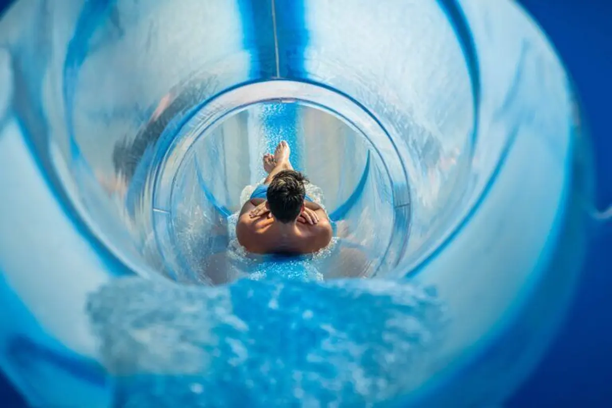 Le plus grand toboggan aquatique d’Europe est en France : voici les descentes les plus spectaculaires à tester cet été