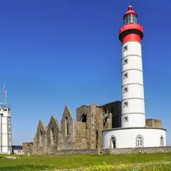Le plus historique : le phare de Saint-Mathieu