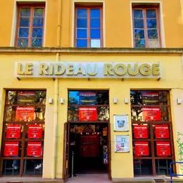 Le Rideau Rouge