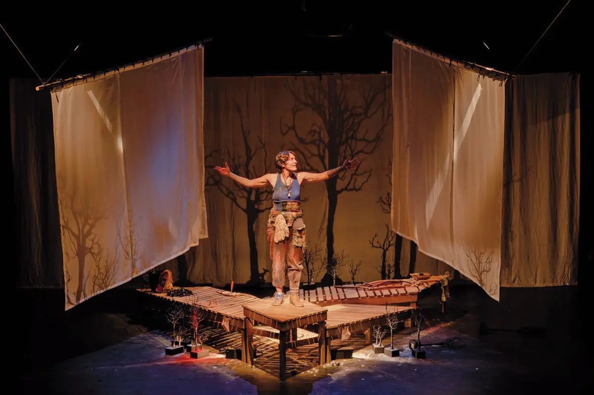 Là-haut sur la montagne, une héroïne en quête de vérité.