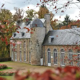 Le Soleil a rendez-vous avec la Lune : promenade spectacle nocturne au château de Pontécoulant