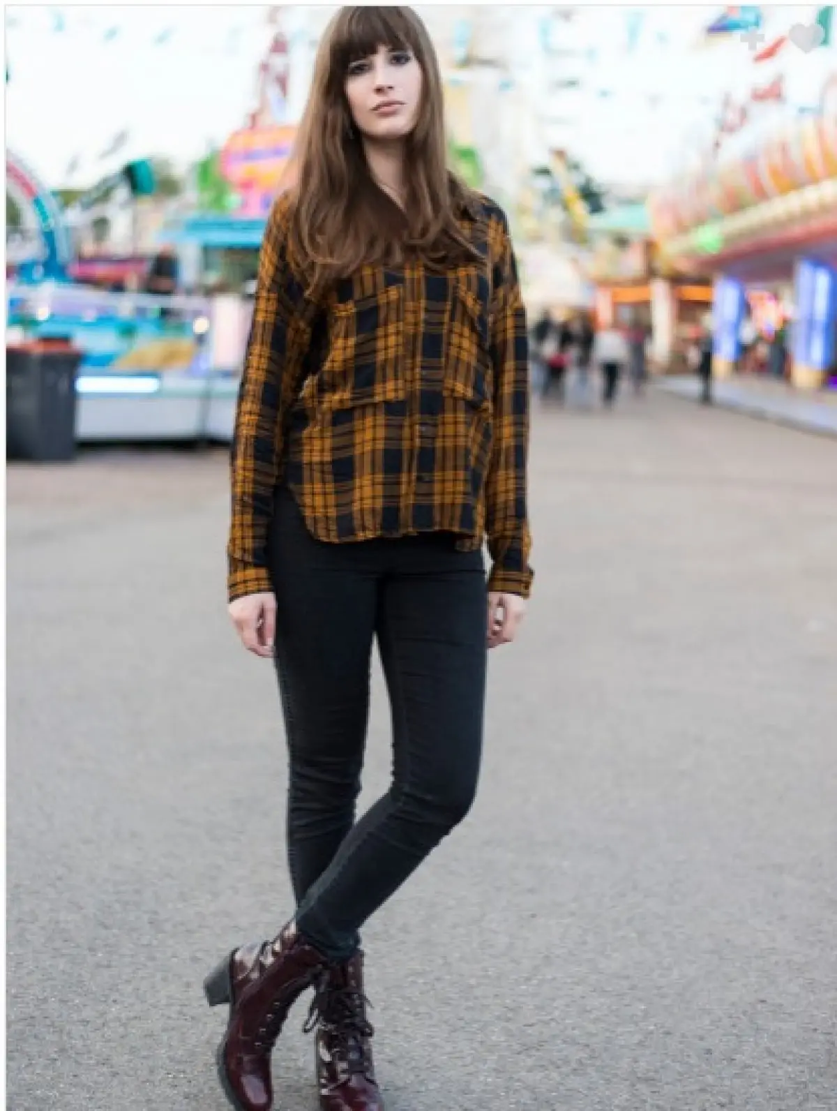 Le style grunge avec ses chemises à carreaux est LA tendance de l'automne 2013