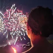 LE VILLAGE D'OMAHA : Feu d'artifice