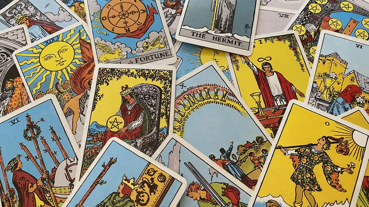 Lecture de contes sur le tarot