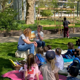 Lecture pour enfants sur la biodiversité au jardin