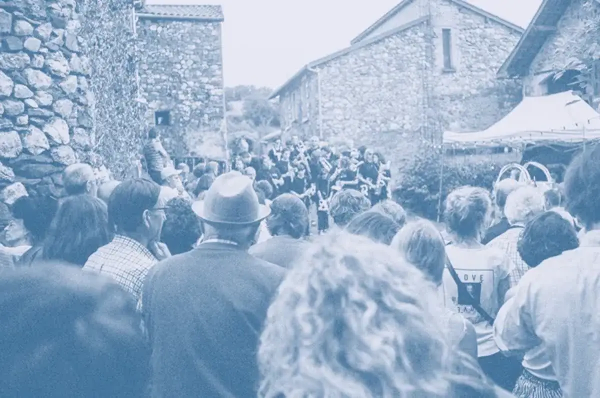 Lectures, rencontres, concerts, repas et surprises... à Querbes LA FÊTE DES 30 ANS