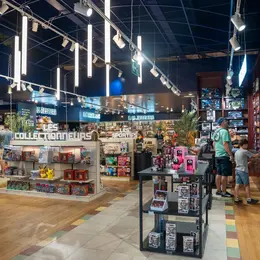 LEGO, mangas et jeux : un magasin de 150 m² entièrement pensé pour les adultes a ouvert à Bordeaux