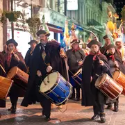 Lei Fieloua animent les rues de Jonquières