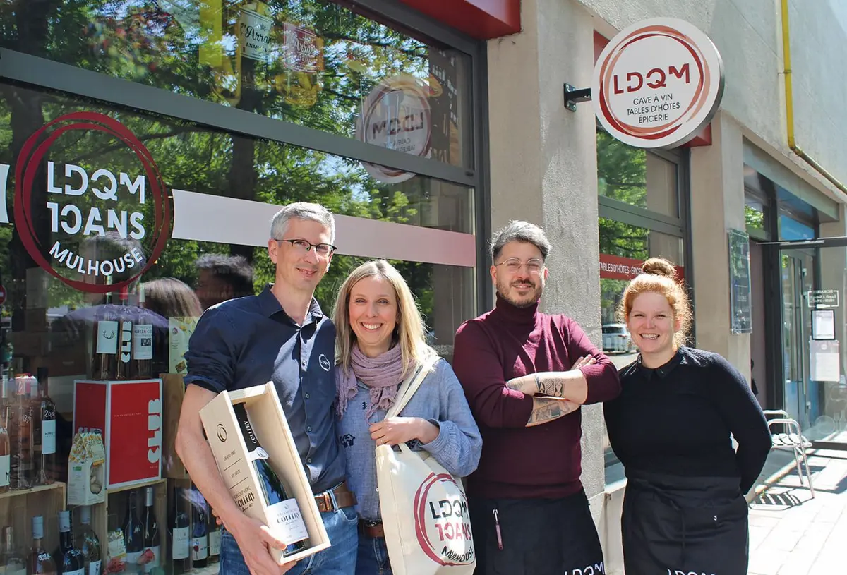 L'équipe souriante des Domaines qui Montent à Mulhouse