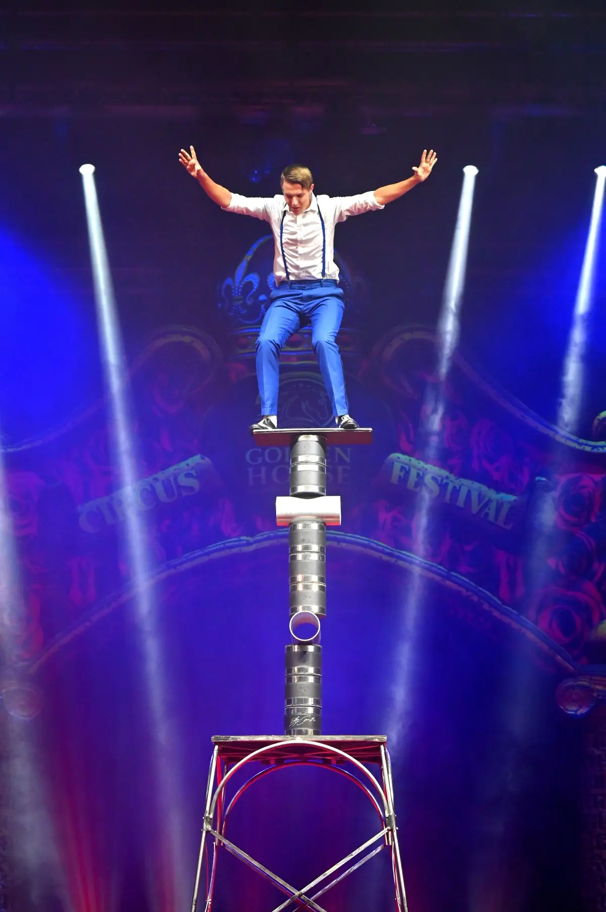 Stevan Dvorak - Rolla-Rolla