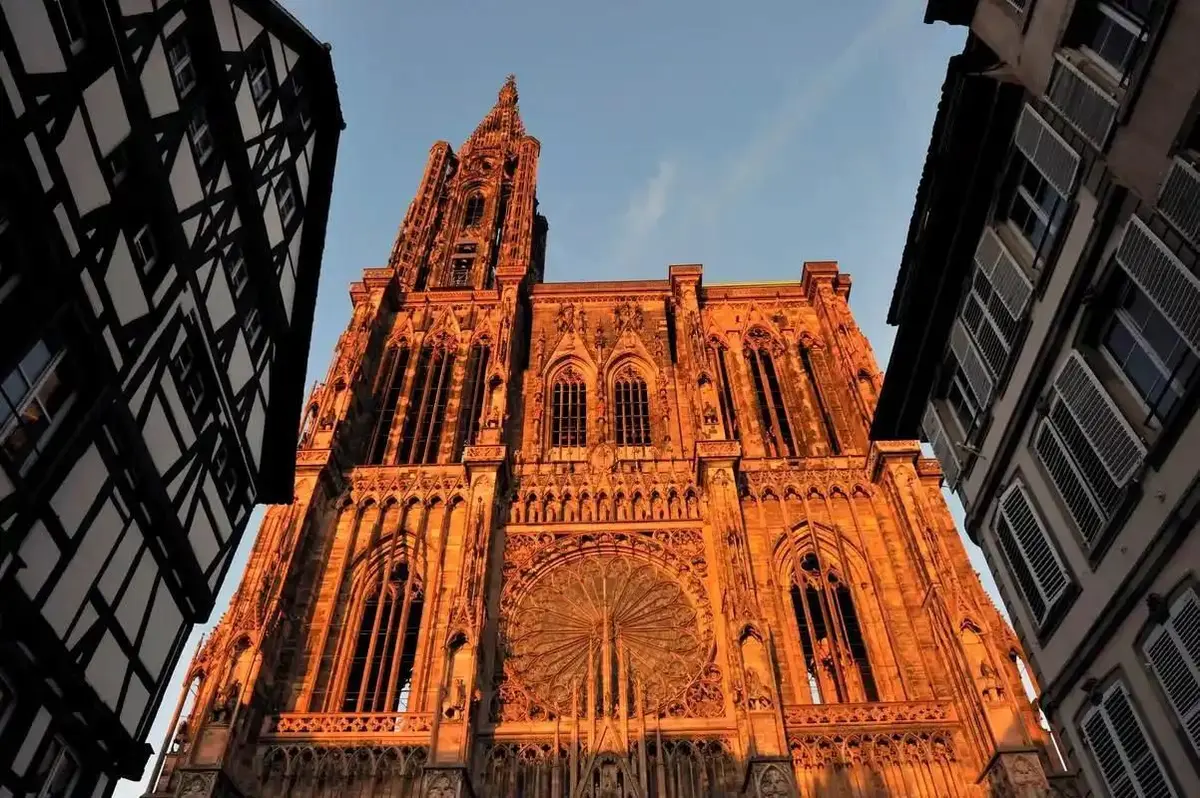 La Cath&eacute;drale domine Strasbourg depuis des si&egrave;cles