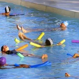 Piscine : les bienfaits des activités aquatiques