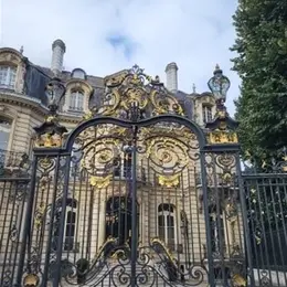Les Champs Elysées : la plus belle avenue du monde, ses secrets, ses mystères, ses curiosités