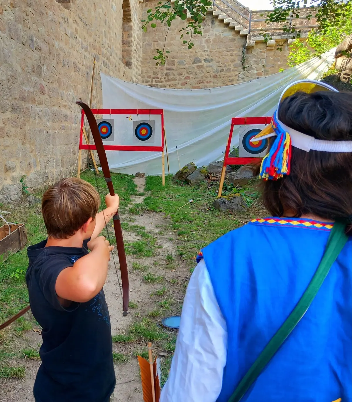 Le tir à l'arc : l'un des défis médiévaux à tester 