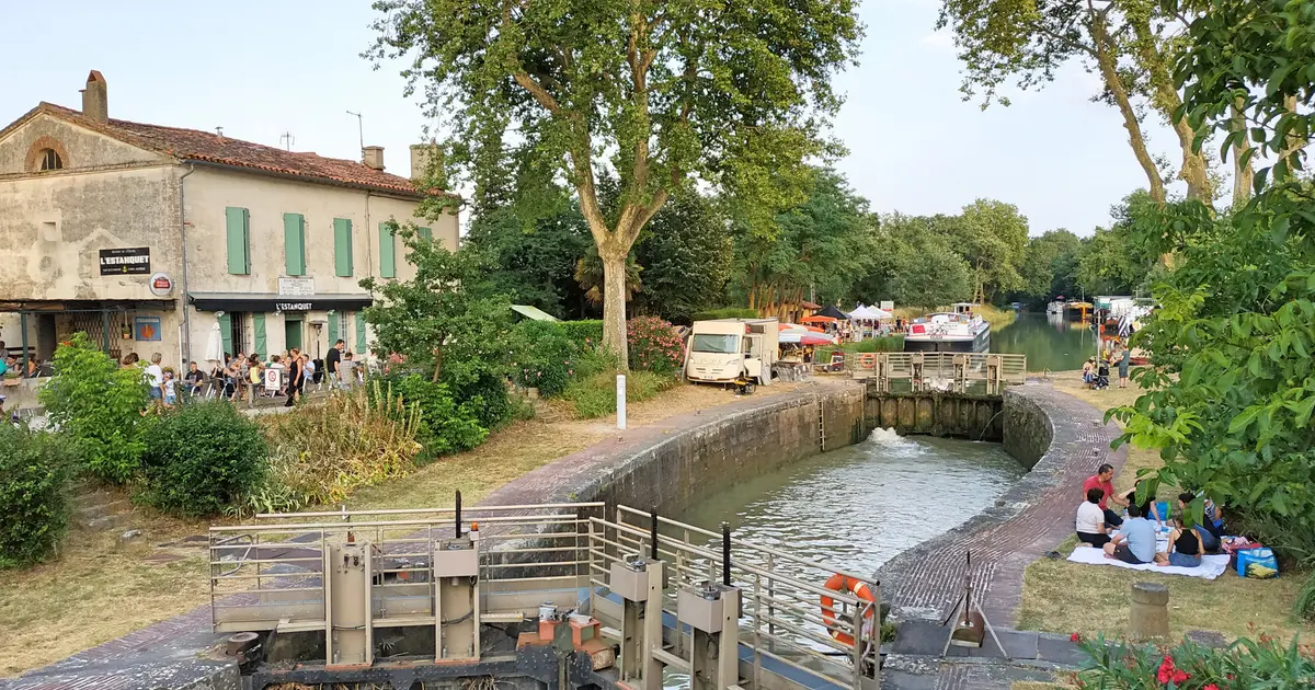 Les Escales Du Canal à Gardouch