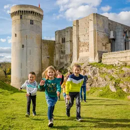 Les Étonnants Patrimoines :  À l'attaque du château
