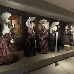 Les Étonnants Patrimoines - Dans l'atelier du styliste - version Halloween