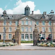 Les Étonnants Patrimoines - Dans l'atelier du styliste