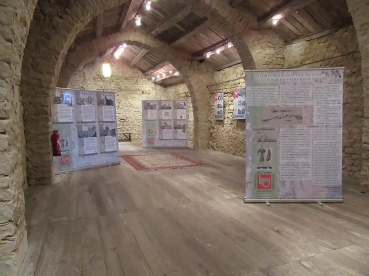 Les forts villageois d'Auvergne