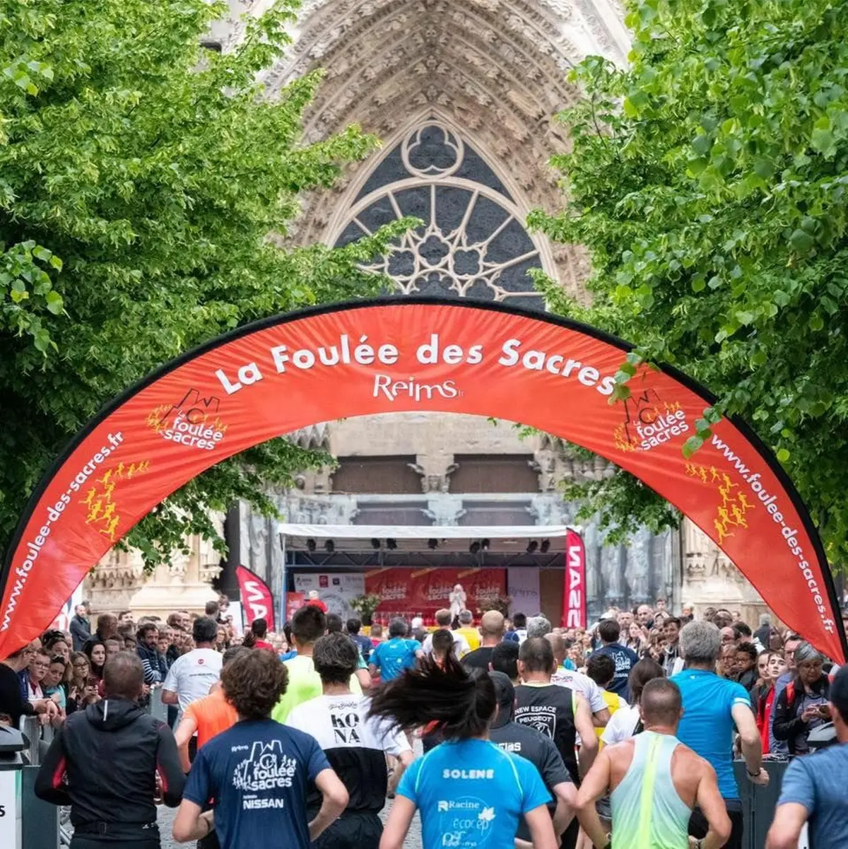 Les Foul&eacute;e des Sacres 