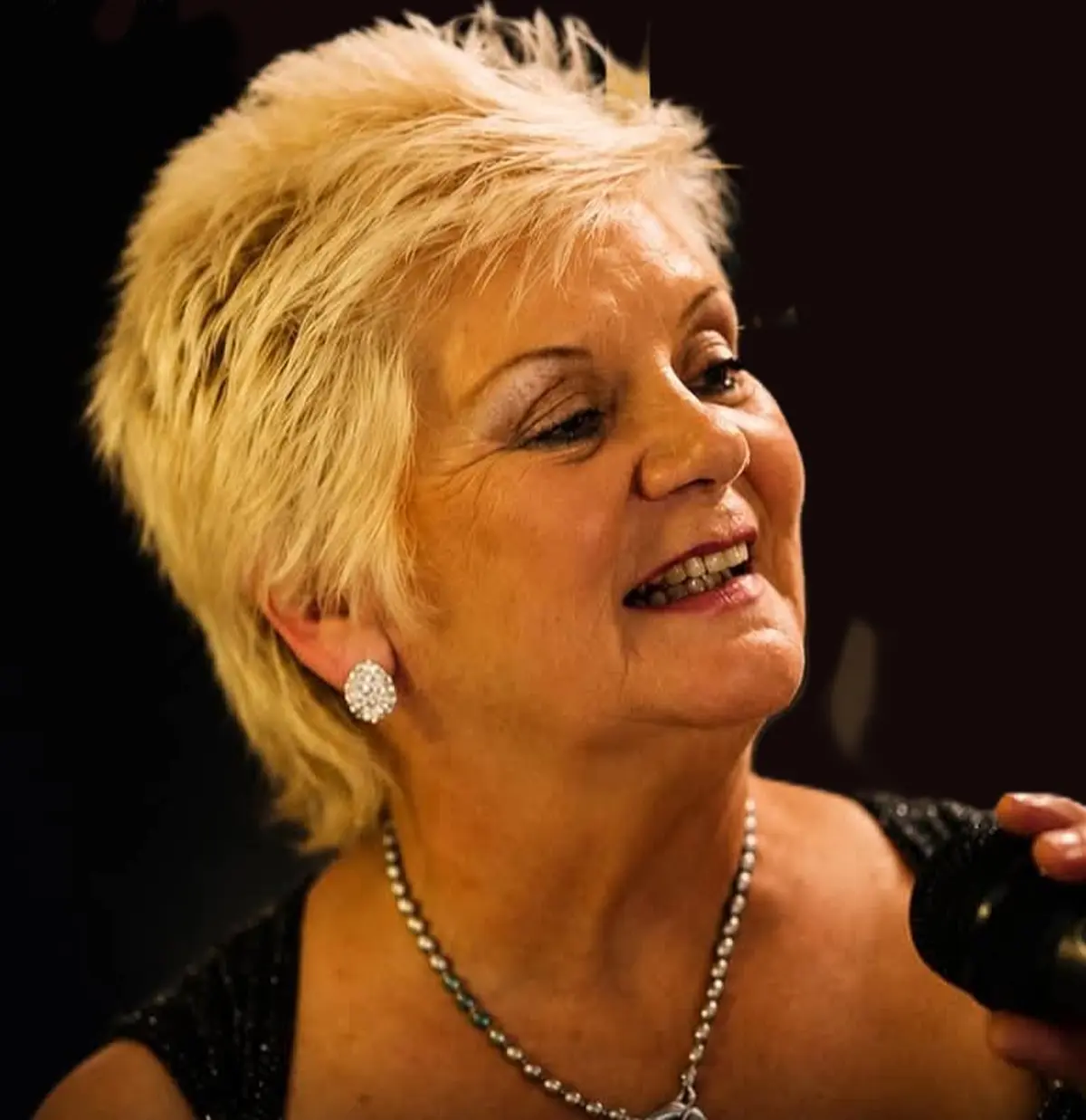 Les Franglais by Château de Gâteaux : Friday night is music night - Jeannie