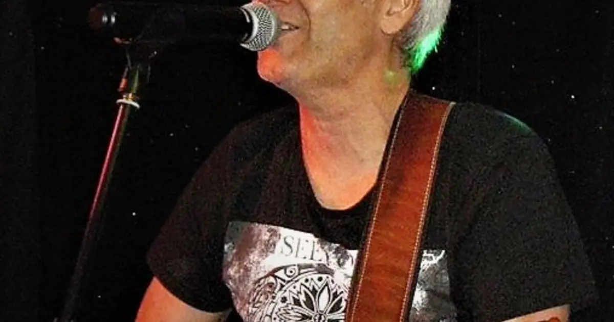 Les Franglais by Château de Gâteaux : Friday night is music night - Chris Kern