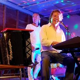 Les Franglais by Château de Gâteaux : Soirée guinguette avec Chirstian Roche