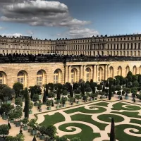 Le majestueux Château de Versailles et ses célèbres jardins  DR
